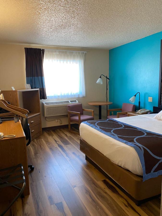 Super 8 By Wyndham Ogallala Exterior photo