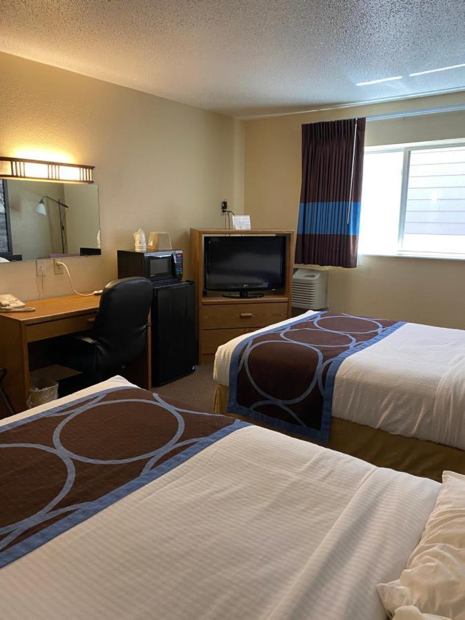 Super 8 By Wyndham Ogallala Exterior photo