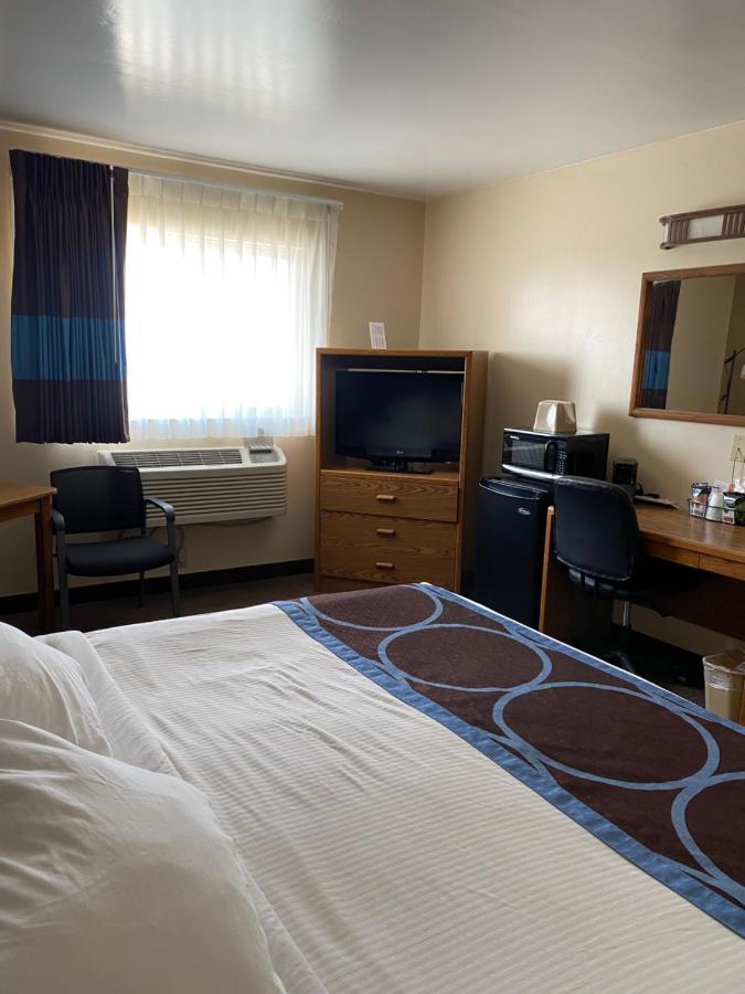 Super 8 By Wyndham Ogallala Exterior photo