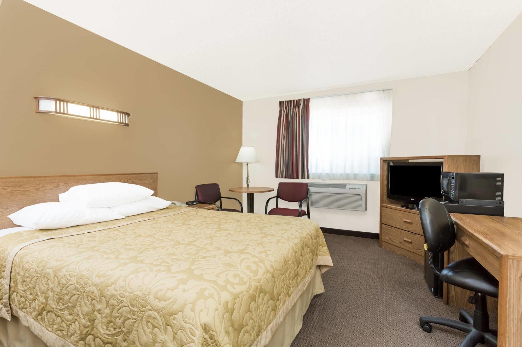 Super 8 By Wyndham Ogallala Exterior photo